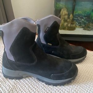 Merrell Women’s Boots (7)